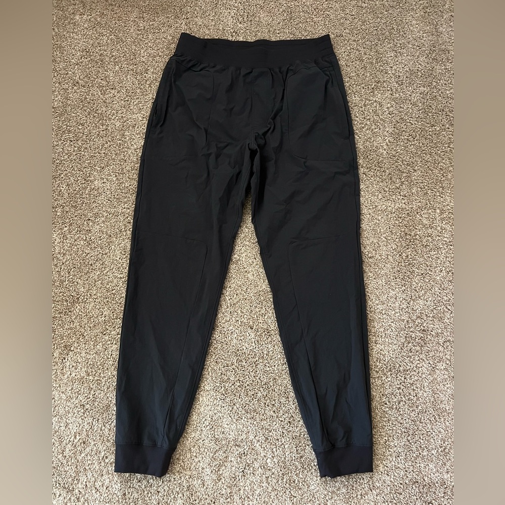 ALO Yoga Men's Charcoal Joggers